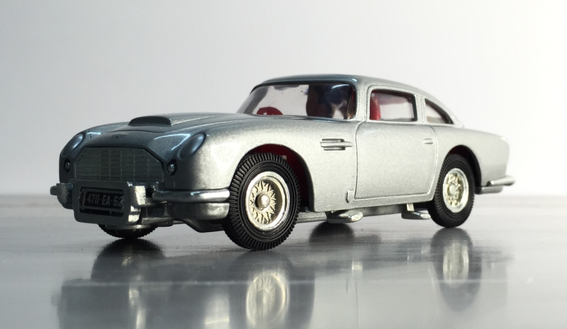 Illustration for article titled Martin, Aston Martin by Corgi